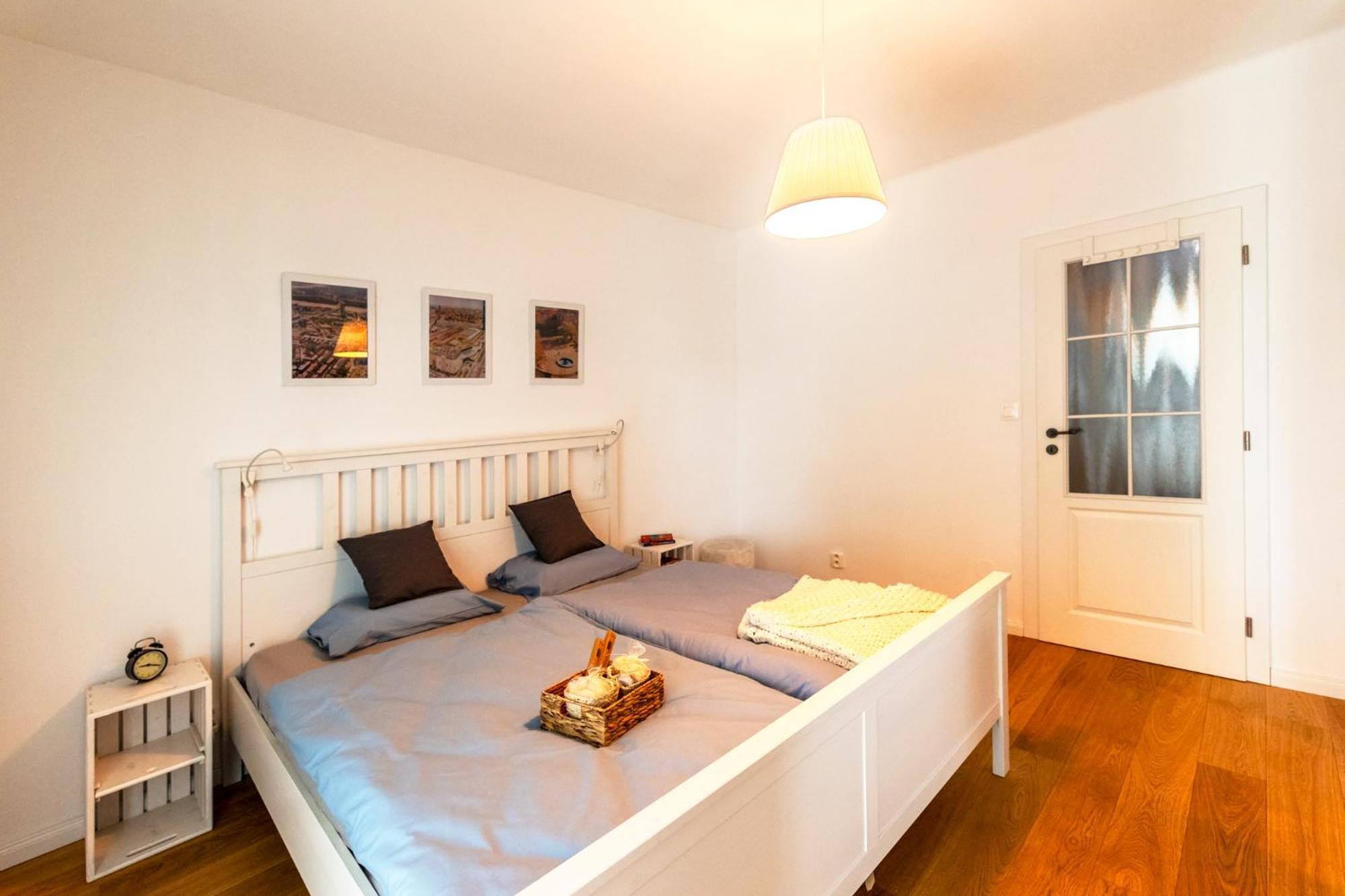 Quiet Apartment In New City Center, Nivy Bratislava Esterno foto