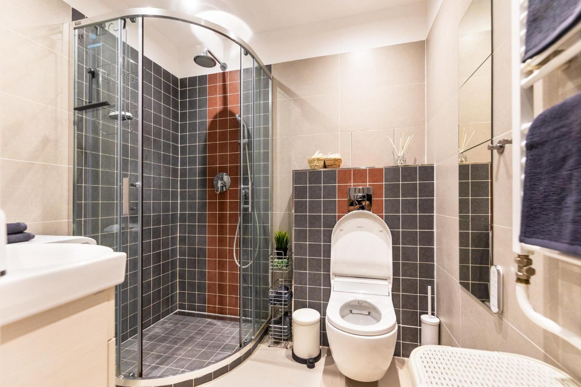 Quiet Apartment In New City Center, Nivy Bratislava Esterno foto